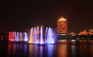 光影交響中的文化印跡——自由三哥鏡頭下的眉山音樂水舞噴泉與仿古建筑